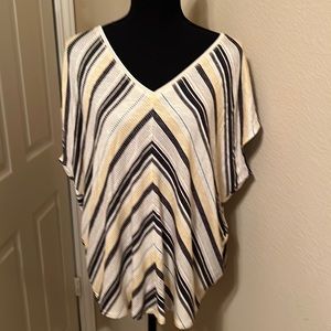 White House Black Market Top size Large